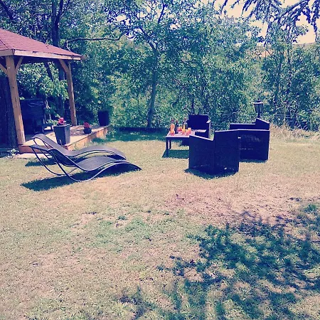 Guest house Domaine Des Cigales, D'hotes *